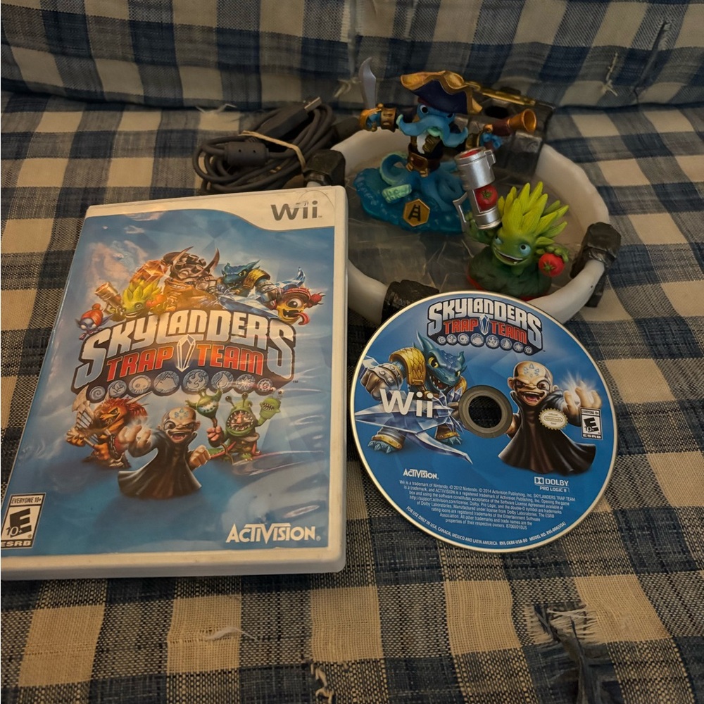 Skylanders Trap Team Starter set for Nintendo Wii.